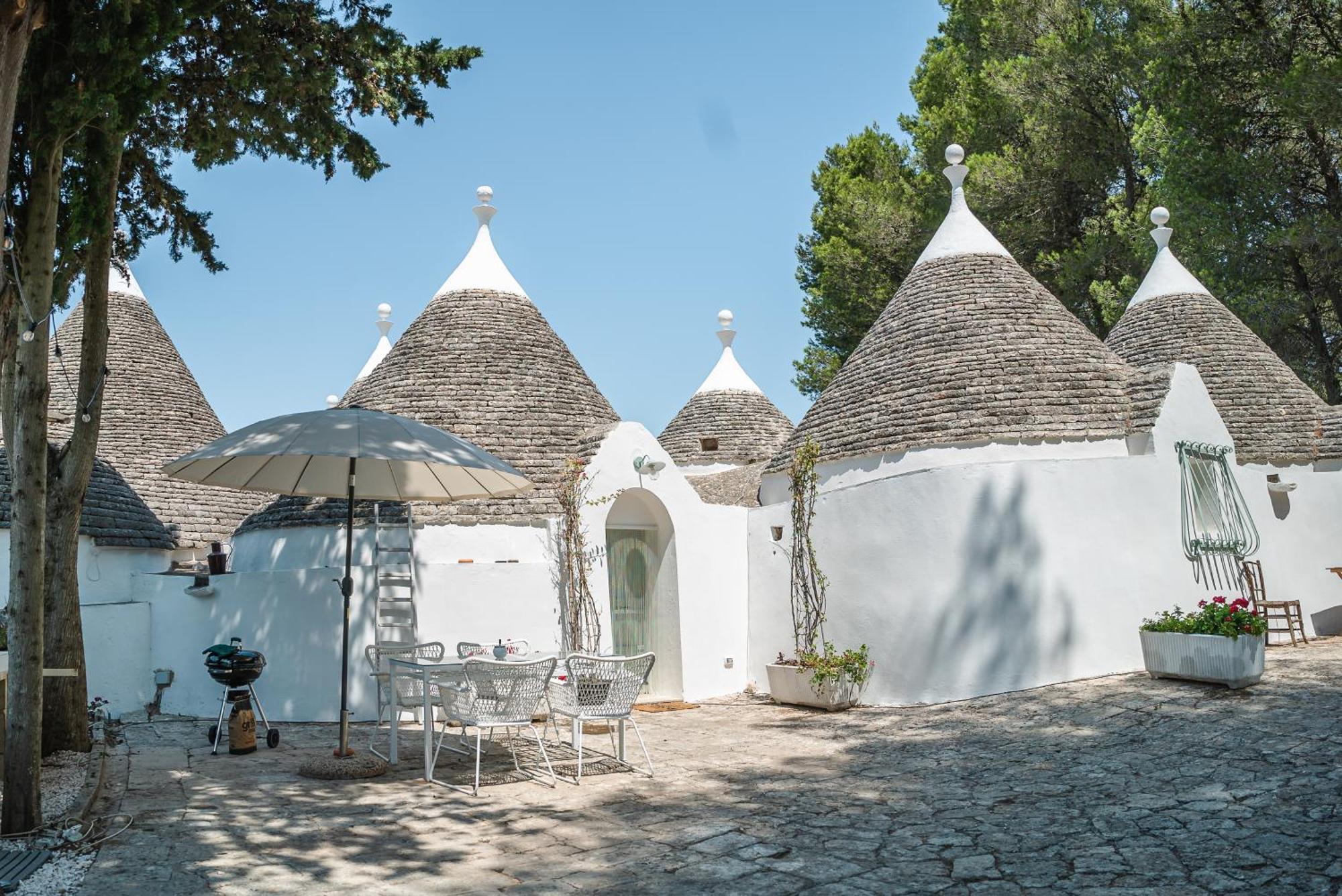 19 Secolo - Trulli Con Foresta, Bici E Barbecue Cisternino Exterior photo