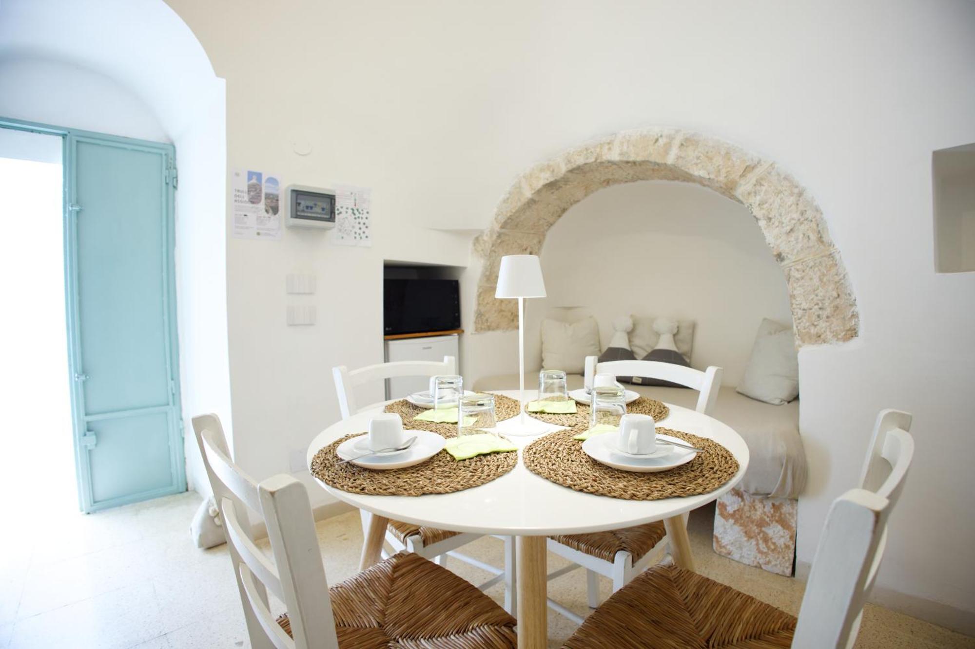19 Secolo - Trulli Con Foresta, Bici E Barbecue Cisternino Exterior photo